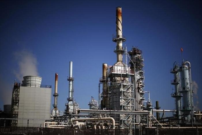 An oil refinery is seen in Carson, California March 4, 2015.