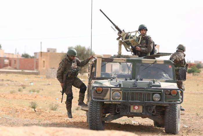 Soldiers patrol after Monday's attack by Islamic State militants on army and police barracks in the town of Ben Guerdan, Tunisia, near the Libyan border March 8, 2016. REUTERS/Zoubeir Souissi REUTERS/Zoubeir Souissi
