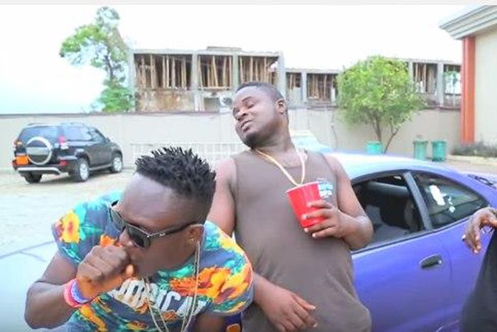 Gilly T -leaving ft Maximum, LED