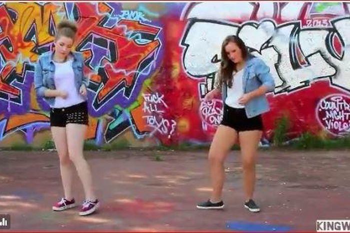 See hilarious video of these Oyinbo girls dancing to Fuji