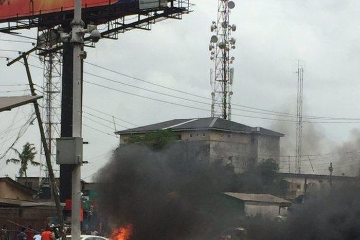 Bus catches fire in Ojota on April 5, 2016