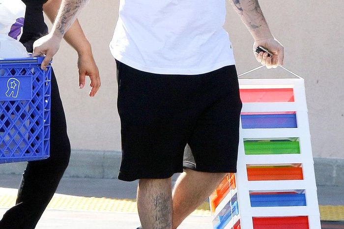 Rob Kardashian flaunts weight loss