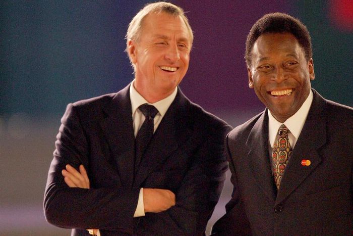 ___4845148___https:______static.pulse.com.gh___webservice___escenic___binary___4845148___2016___3___24___23___johan-cruyff-pele-cropped_16h8hm4ctpcwz1juwrwlravbf7_1