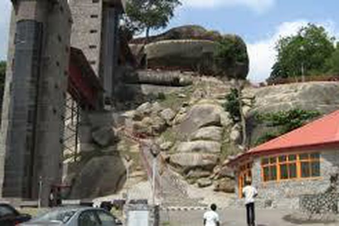 ___5190886___https:______static.pulse.com.gh___webservice___escenic___binary___5190886___2016___6___24___20___Olumo+Rock