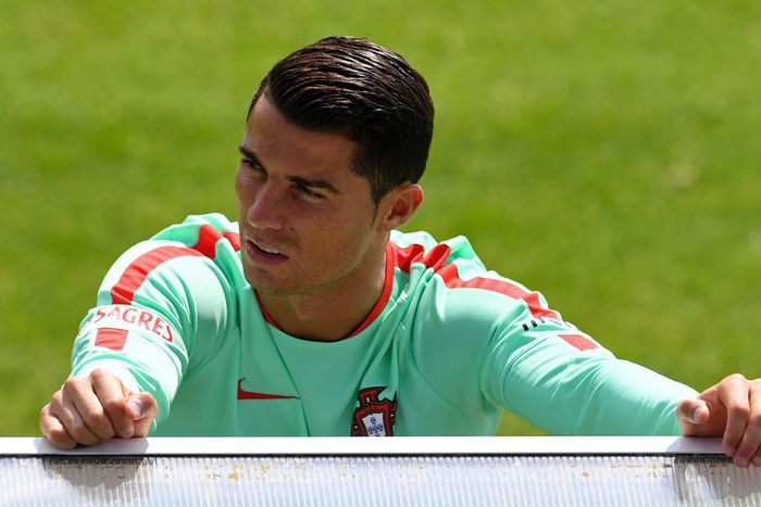 ___5169709___https:______static.pulse.com.gh___webservice___escenic___binary___5169709___2016___6___20___16___cristiano-ronaldo-cropped_15s5azgi1ej751uzcwrkk8snjg_2