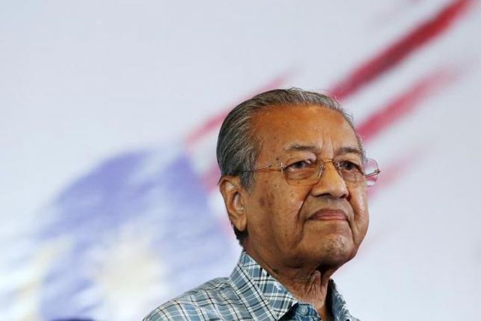Malaysia's Mahathir to launch party to challenge PM Najib