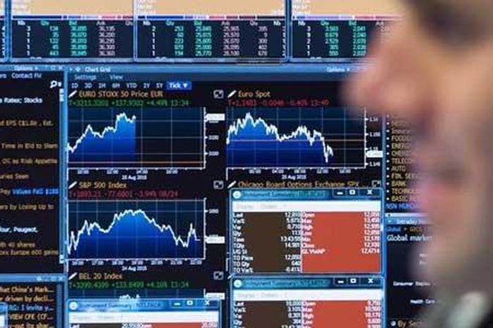 European shares rise as voting begins in Britain's EU referendum