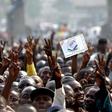 Police fire tear gas at anti-government protesters