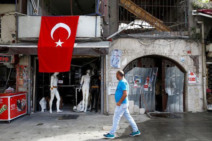 Car bomb at police station in southeast Turkey kills three, wounds many