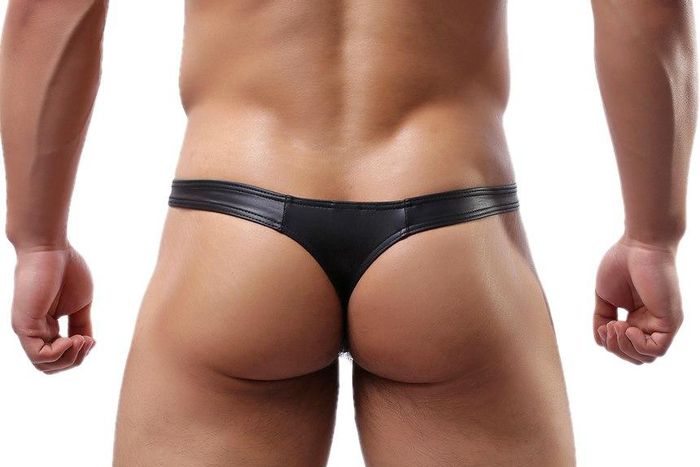 Should men wear thongs?