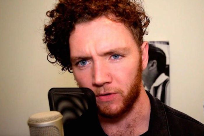 Watch this guy imitate 21 male GOT characters, including Jon Snow, Littlefinger