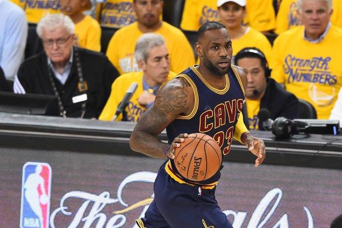 Nike LeBron 13 Elite PE