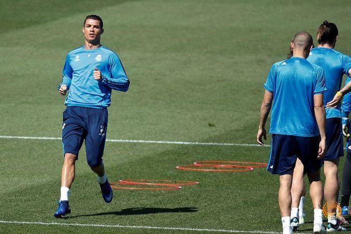 Ronaldo fit but Benzema and Casemiro out against City - Zidane