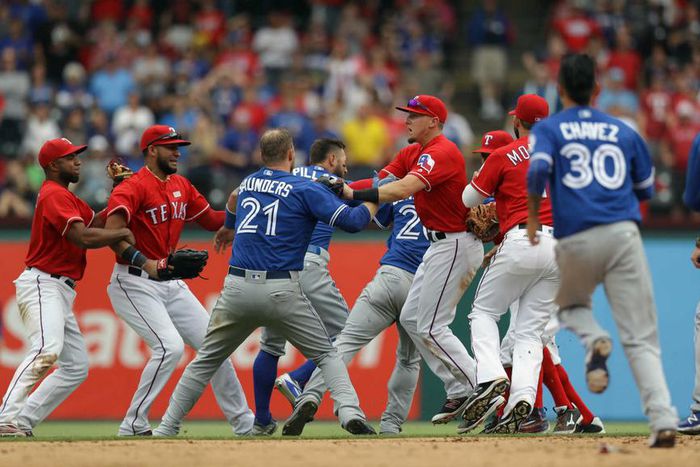 ___5047100___https:______static.pulse.com.gh___webservice___escenic___binary___5047100___2016___5___18___6___rangers-blue-jays-brawl_123iatoyt7r4i1aovase3vfkvx_1