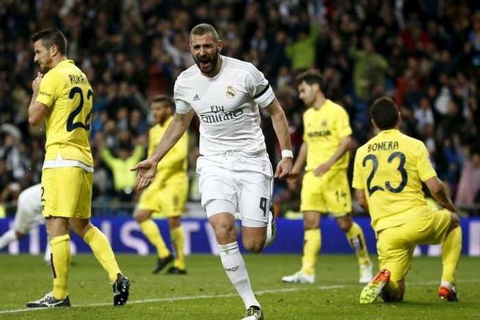 Real Madrid's Karim Benzema celebrates his first goal during the match.