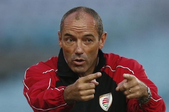 Paul Le Guen gestures during a training session ahead of their World Cup qualifier match against Australia in Sydney March 25, 2013.