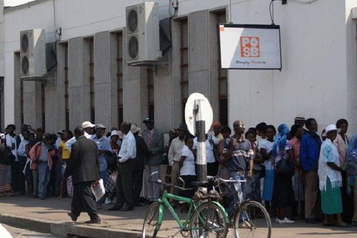 A typical queue in a Zimbabwean bank