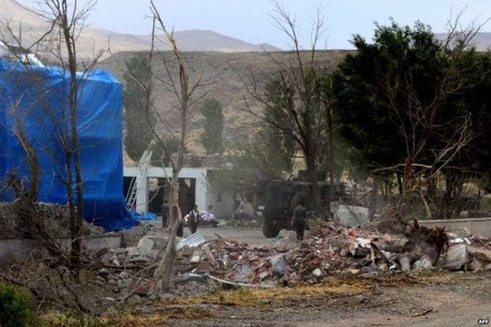 Two Turkish soldiers killed, 4 wounded in Kurdish militant attack