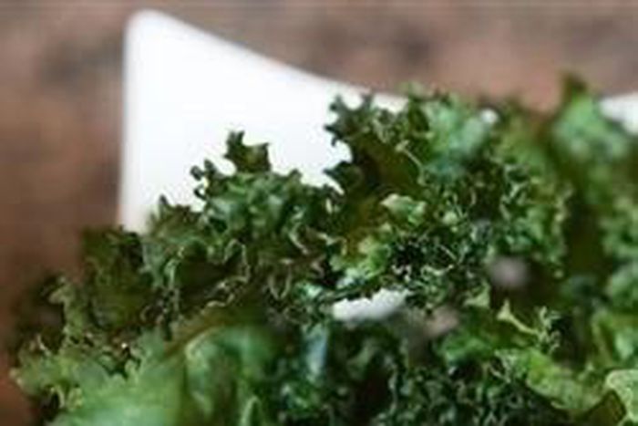 ___4968926___https:______static.pulse.com.gh___webservice___escenic___binary___4968926___2016___4___27___18___baked+kale+chips