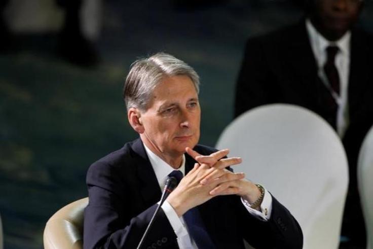 Britain offers Egypt help over missing plane, one Briton aboard