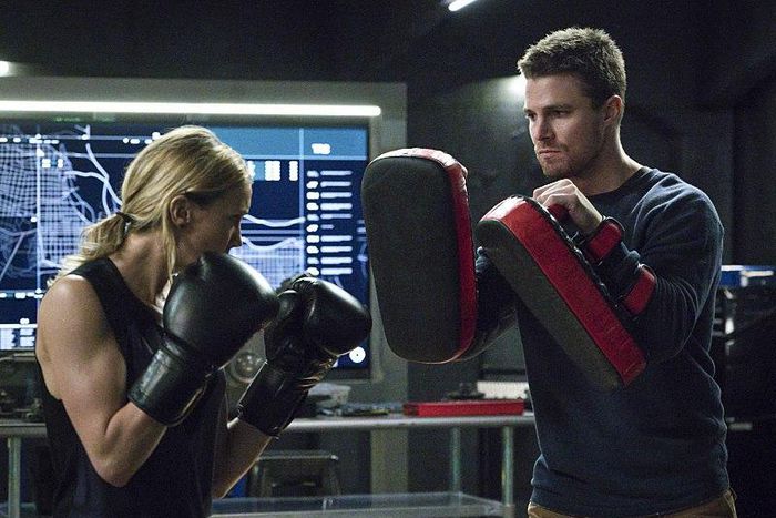 ___4608519___https:______static.pulse.com.gh___webservice___escenic___binary___4608519___2016___1___26___14___Arrow+season+4