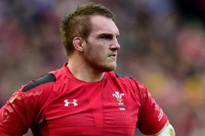 Gethin Jenkins extends Cardiff contract