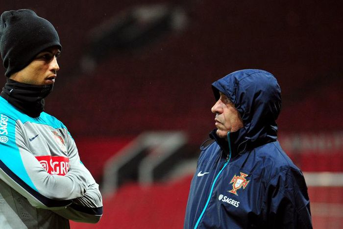 ___4303451___https:______static.pulse.com.gh___webservice___escenic___binary___4303451___2015___10___28___22___cristiano-ronaldo-fernando-santos-cropped_1xq4o3fbq3p1f1smo6h4p0arlt_1