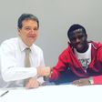 Moses Simon signs new KAA Gent contract
