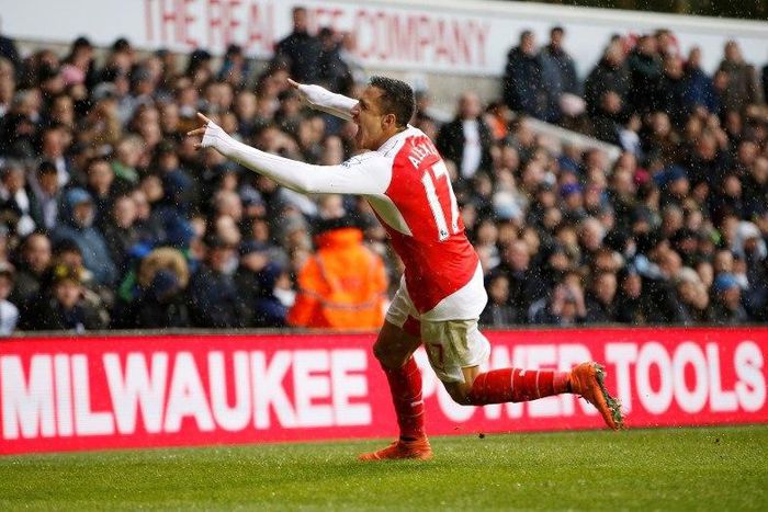 Football Soccer - Tottenham Hotspur v Arsenal - Barclays Premier League - White Hart Lane - 5/3/16
Alexis Sanchez celebrates after scoring the second goal for Arsenal 
Action Images via Reuters / Paul Childs
Livepic
EDITORIAL USE ONLY. No use with unau...