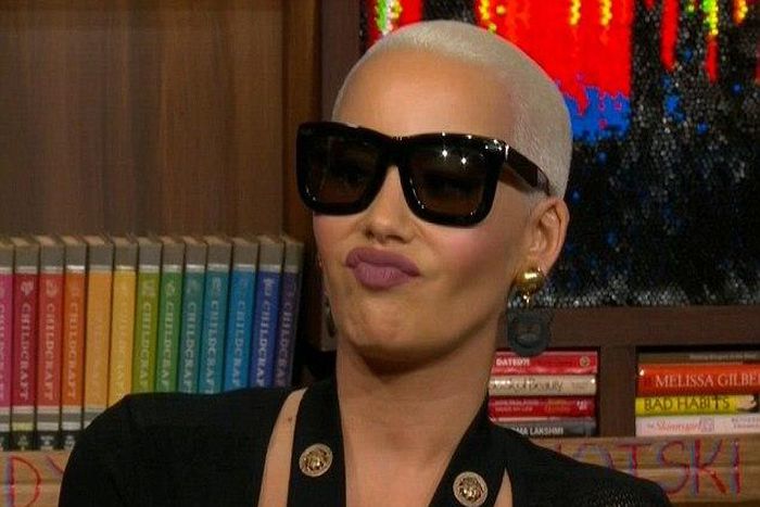 Amber Rose seals lips on Kardashians, Kanye West questions on 'Watch What Happens: Live'