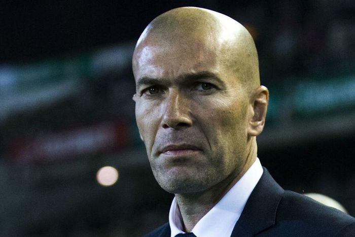 ___4600717___https:______static.pulse.com.gh___webservice___escenic___binary___4600717___2016___1___25___6___zinedine-zidane-cropped_1akq8kb61igfn1get7aa8wb7n2_1