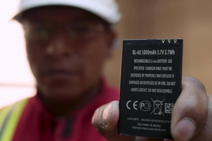 U.N. agency bans lithium-ion batteries on passenger aircraft