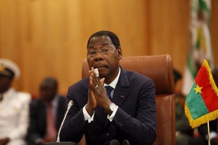 Benin's President Thomas Boni Yayi attends a ceremony marking the return of the transitional government in Ouagadougou, Burkina Faso, September 23, 2015. REUTERS/Joe Penney