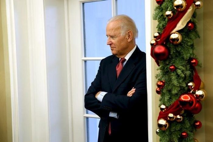 Biden says he's not surprised Sanders ties Clinton in Iowa, NH, polls