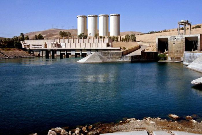 Iraq's Mosul dam could face catastrophic collapse -top U.S. general