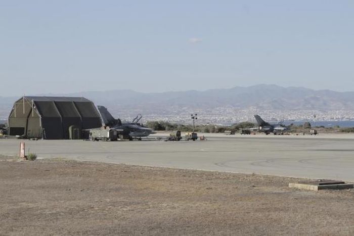 Migrants come ashore on British RAF base in Cyprus