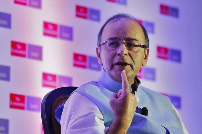 India's Finance Minister Arun Jaitley gestures while speaking at an Economist conference in New Delhi, India, September 9, 2015. REUTERS/Adnan Abidi
