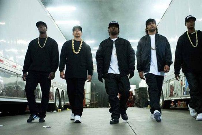 Watch trailer for Straight Outta Compton'.
