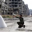 Syrian couple take amazing wedding photos in Homs