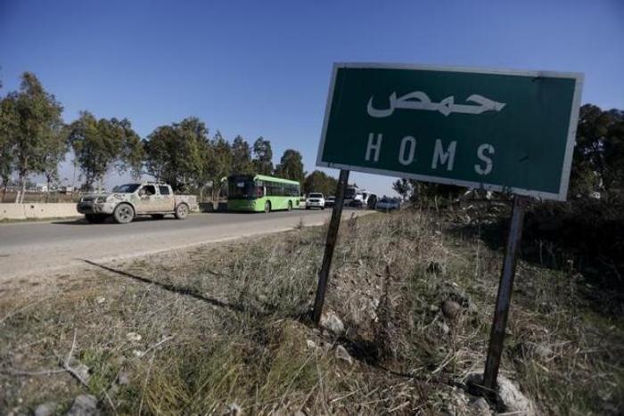 UN warns of hunger in Homs as Syrian offensive strands 120,000