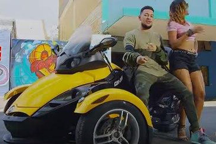 ___4698681___https:______static.pulse.com.gh___webservice___escenic___binary___4698681___2016___2___17___16___make+me+sing