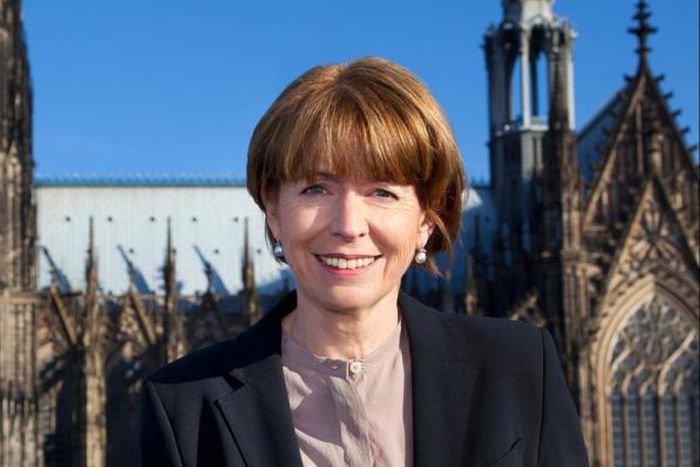 Cologne mayor candidate stabbed in anti-refugee attack -police