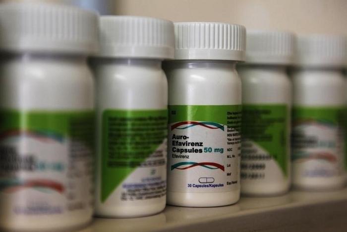 Anti-retroviral (ARV) drugs sit on a shelf in the pharmacy at the Ubuntu clinic in Cape Town's Khayelitsha township February 15, 2010. REUTERS/Finbarr O'Reilly