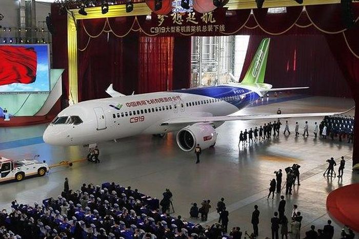 ___4322821___https:______static.pulse.com.gh___webservice___escenic___binary___4322821___2015___11___3___17___Chinese+aircraft