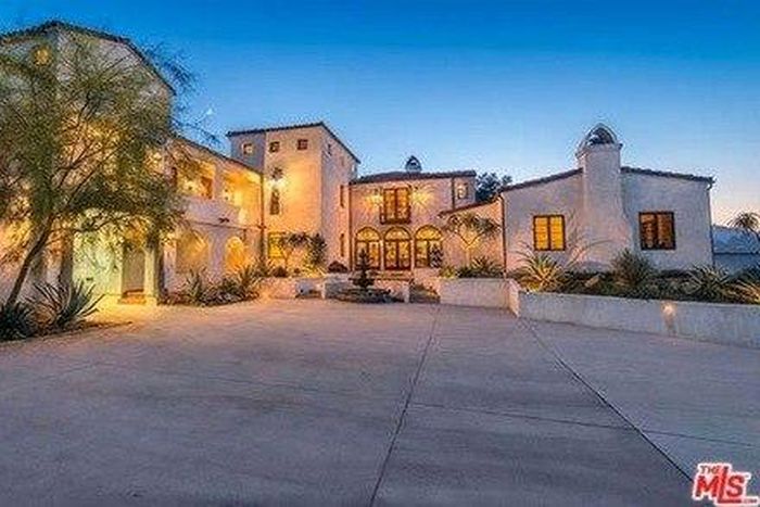 Jennifer Lopez's potential home