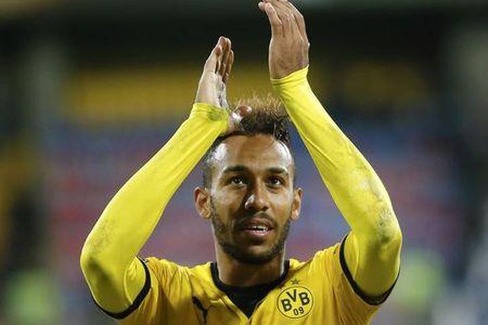 Aubameyang wins bet with hat-trick as Dortmund crush Augsburg