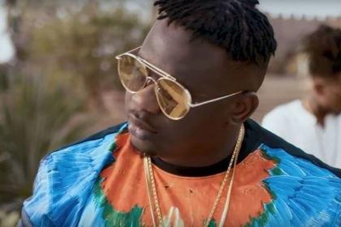 Wande Coal debuts new haircut