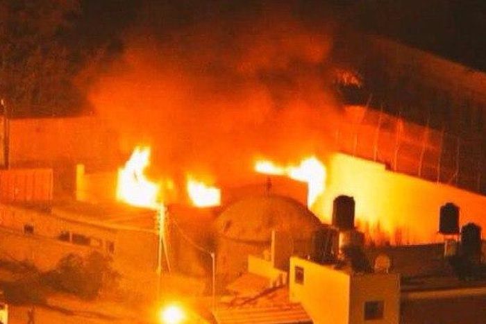 Palestinians set fire to Jewish shrine in West Bank - army