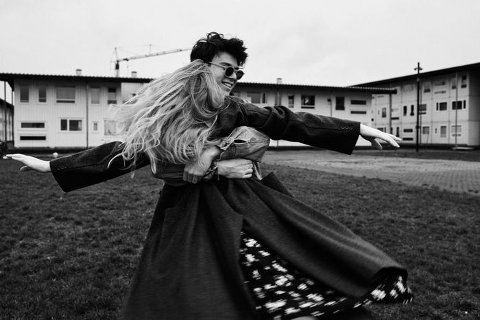 11 photos that would make you wish you were in love