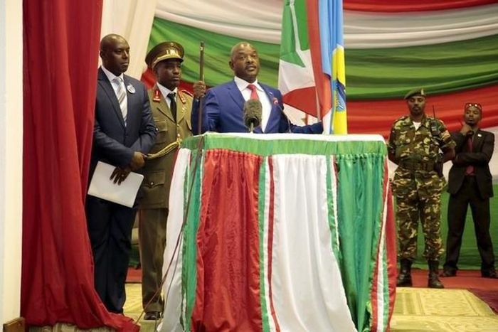 Burundi's President President Pierre Nkurunziza delivers his speech after being sworn-in for a third term following his re-election at the Congress Palace in Kigobe district, Bujumbura, August 20, 2015. REUTERS/Evrard Ngendakumana